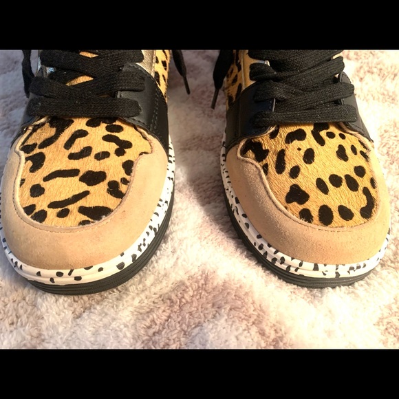 Never used High tops by Steve Madden. - Picture 5 of 9